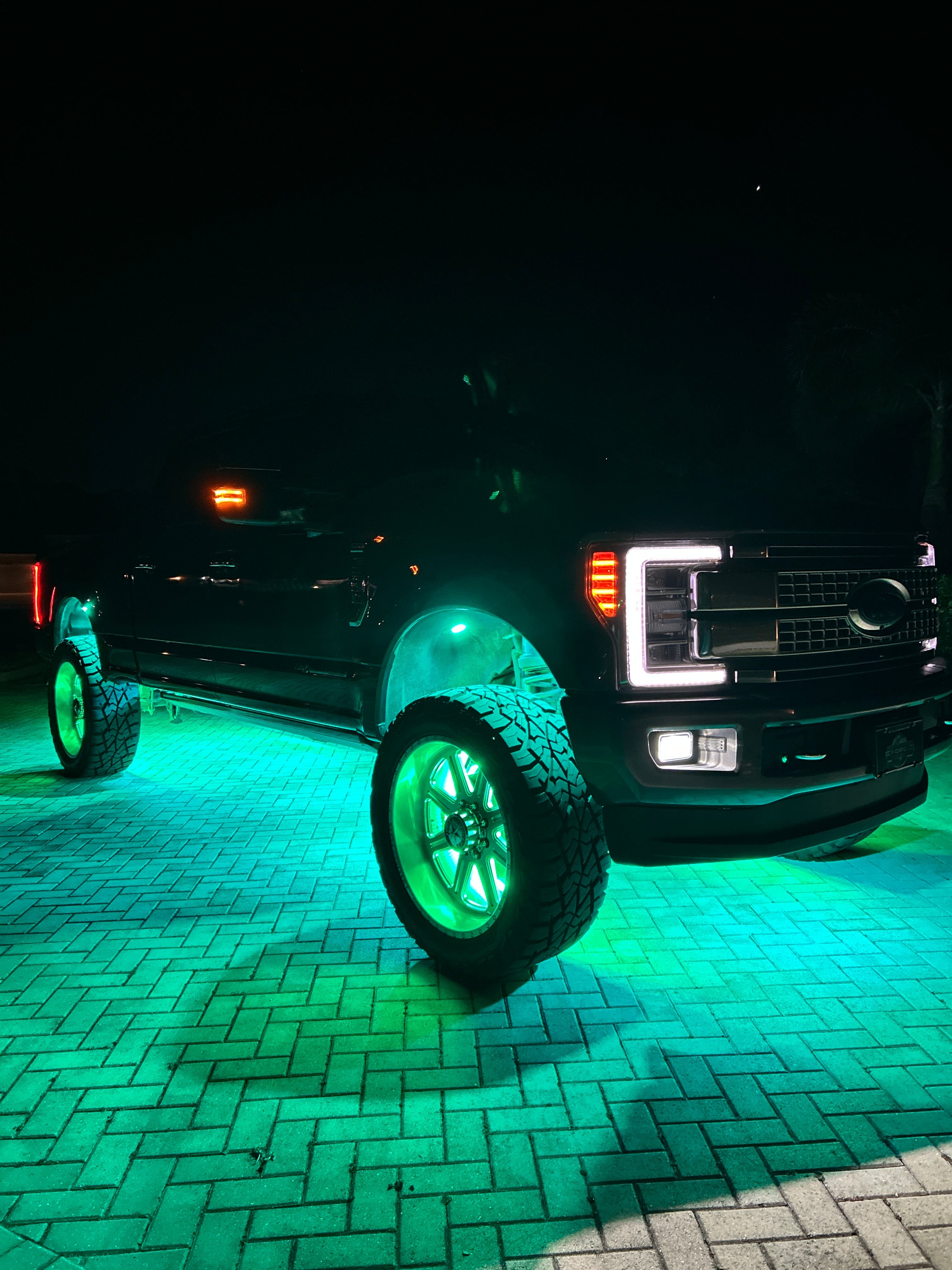 Shoreline Offroad Ultra Pro Series 8pc RGBW Rock lights Kit