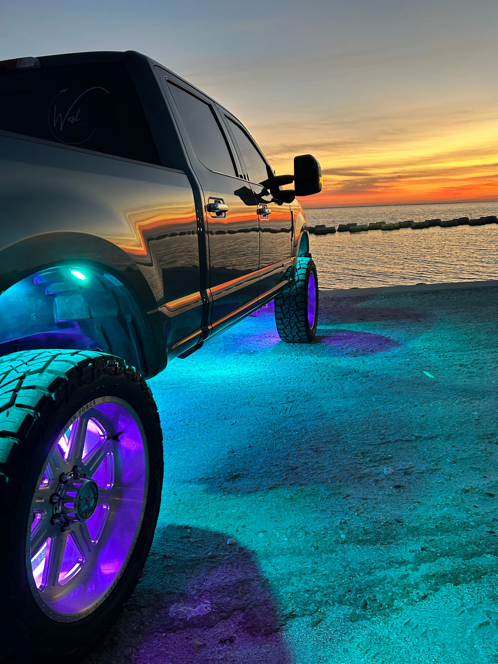 Shoreline Offroad Ultra Pro Series 8pc RGBW Rock lights Kit