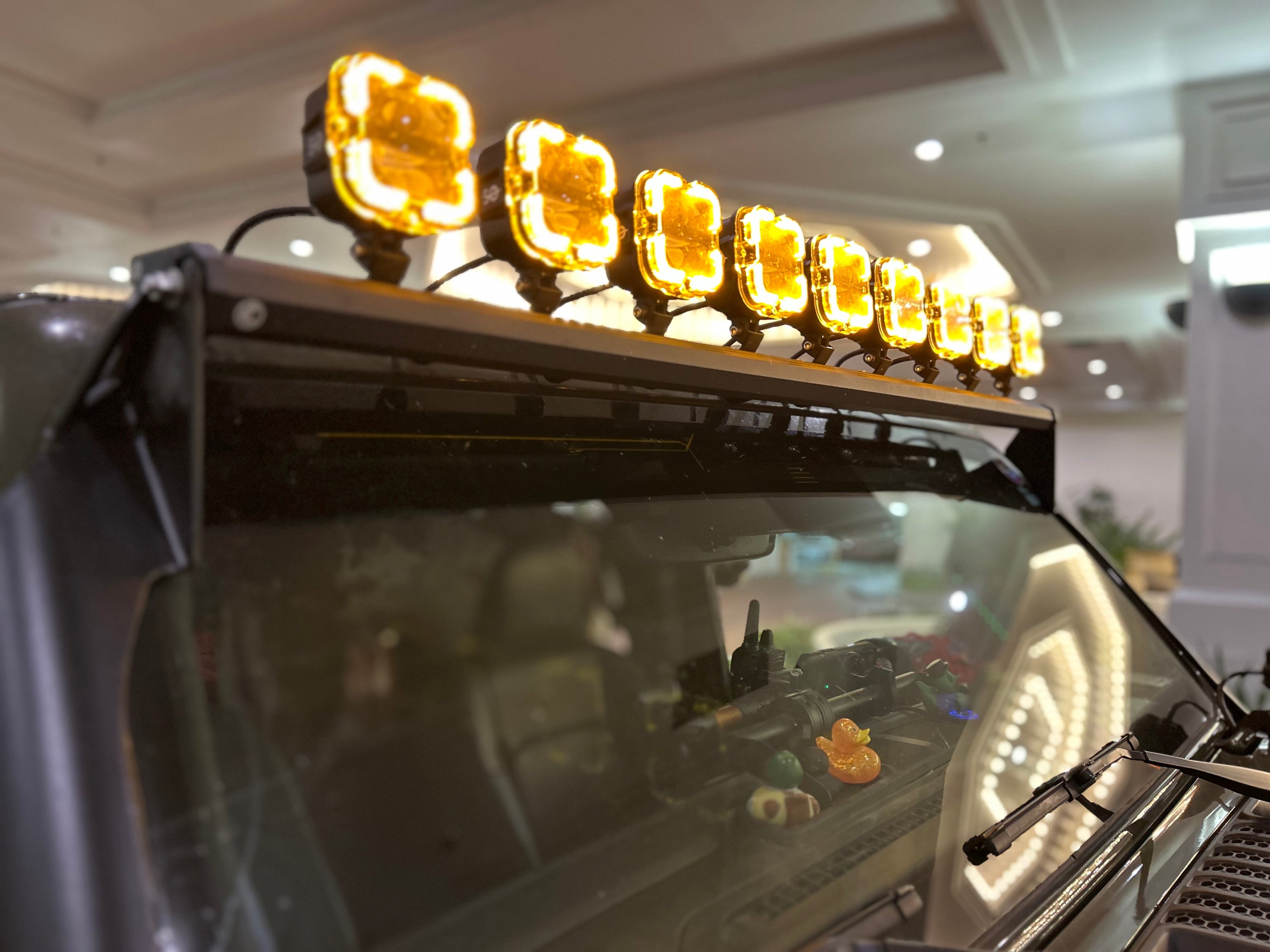 Shoreline Offroad Pro Series Bright White LED (8)-4” Pod Light Bar with Amber DRL (Lights only, bar sold separately)