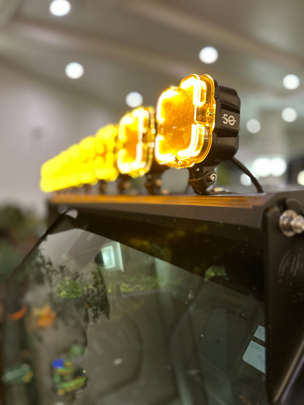 Shoreline Offroad Pro Series Bright White LED (8)-4” Pod Light Bar with Amber DRL (Lights only, bar sold separately)